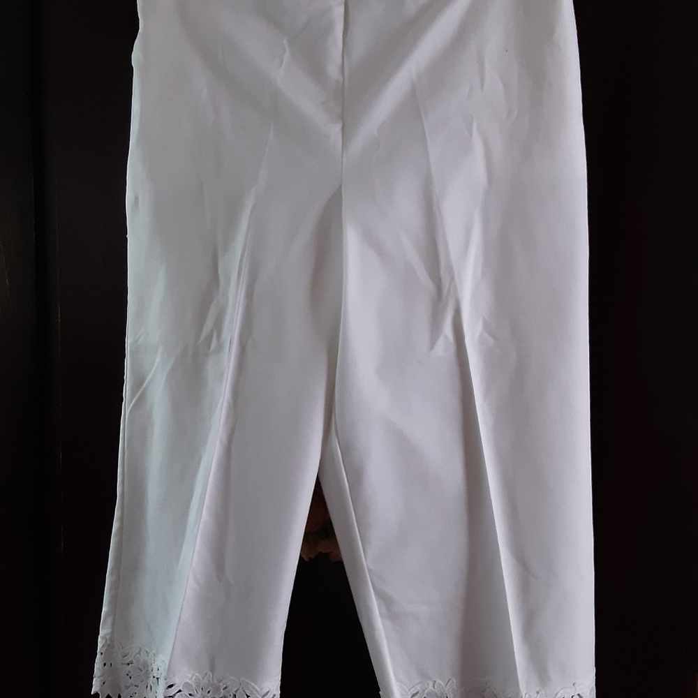 Alfred Dunner Capris - Picture 4 of 7